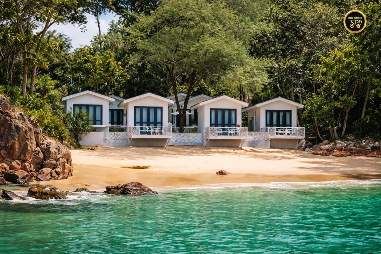 Private coastal retreats designed for tranquility and escapea